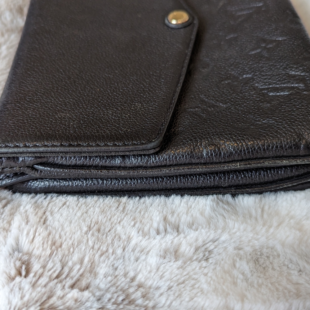 SOLD💥 Authentic!! Louis Vuitton Twice Empreinte cross body - box and dust bag - Picture 5 of 15
